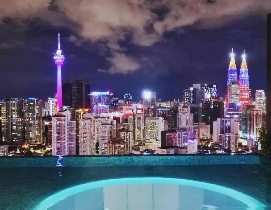 At Bukit Bintang Lalaport 32nd Flr Klcc View Pangsapuri