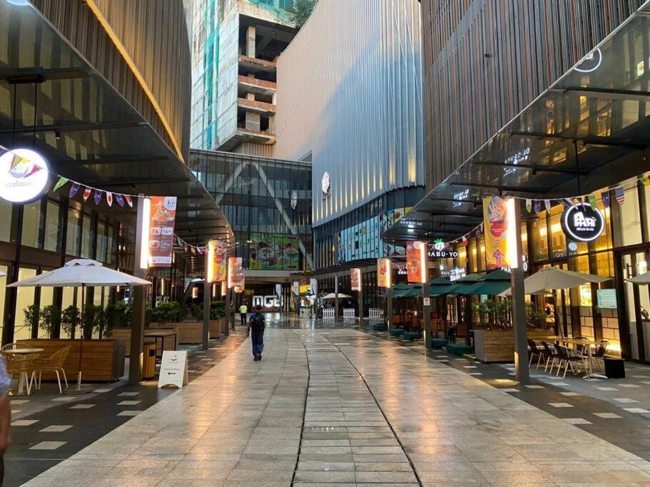 At Bukit Bintang Lalaport 32nd Flr Klcc View Pangsapuri Kuala Lumpur